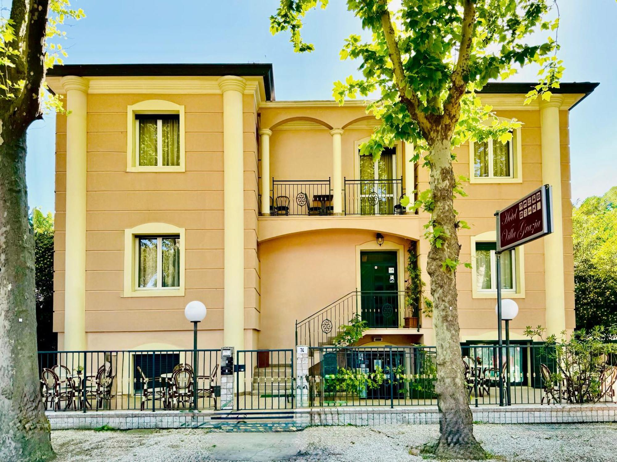 Hotel Villa Grazia Cesenatico Exterior photo